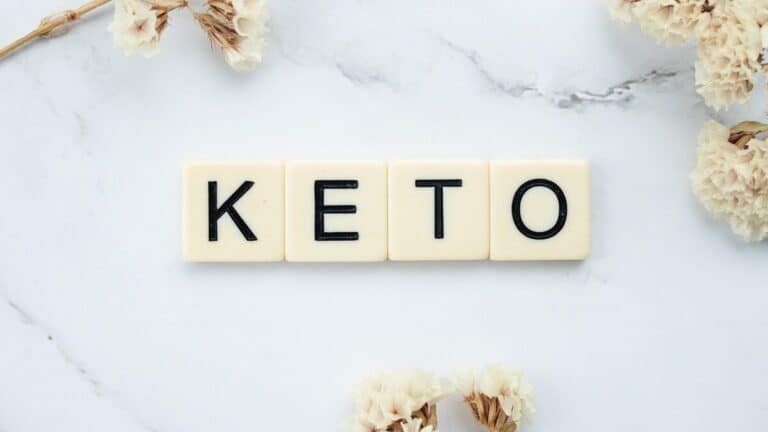 The keto diet beginner’s guide for successful weight loss.
